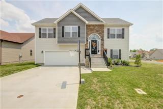 3755 Gray Fox Dr, Clarksville, TN 37040-6237