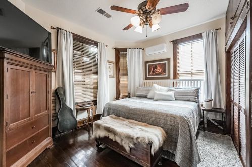 313 14, Galveston TX 77550-8226 exterior