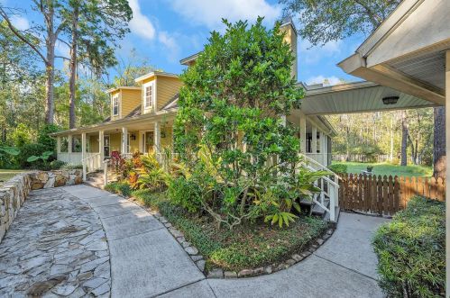 819 Cypress Trails Dr, Tarpon Springs, FL 34688-9044