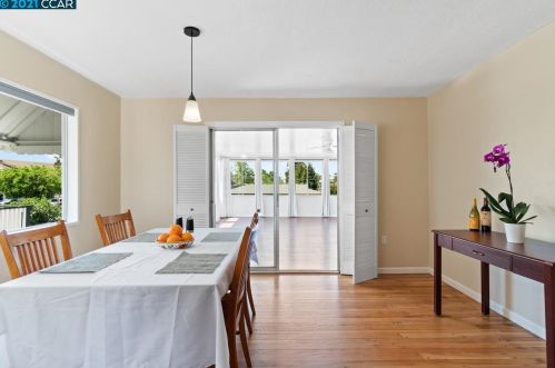 5500 Sandmound Blvd, Oakley CA  94561-5027 exterior