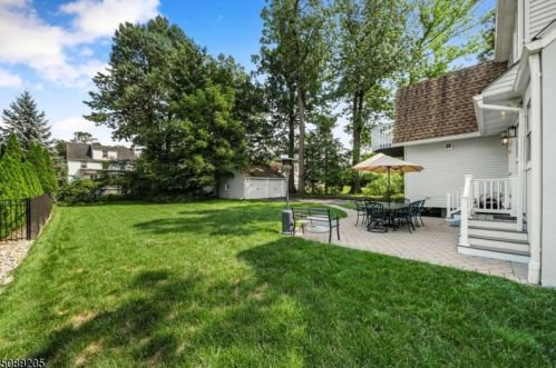 186 1st Ave, Little Falls NJ  07424-2206 exterior