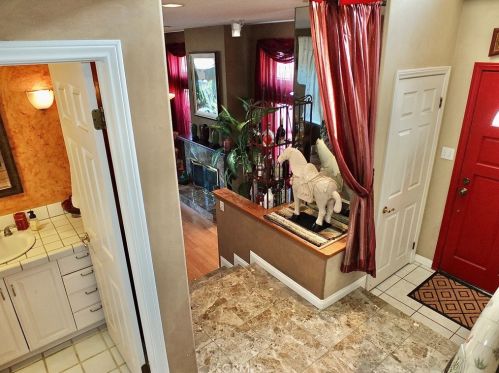 227 Glendora Ave, Long Beach CA  90803-3504 exterior