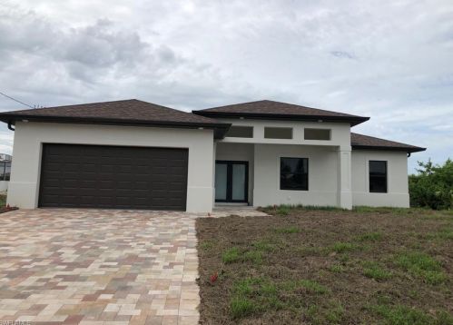 3312 9th St, Lehigh Acres, FL 33976-2903