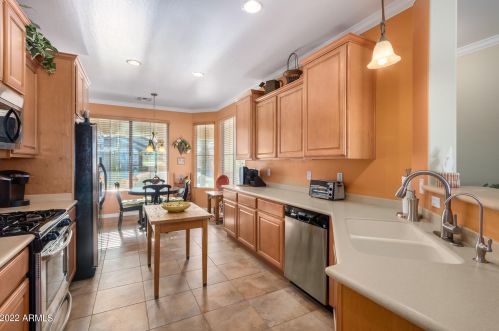 660 Twin Peaks Pkwy, San Tan Valley AZ  85143-5829 exterior