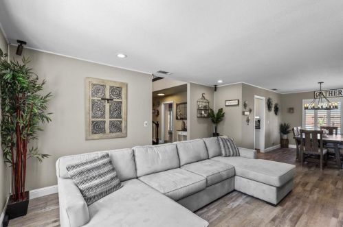 1900 Foxtail Ct, Turlock CA  95382-2890 exterior