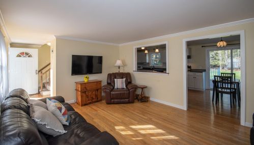 41 Toftree Ln, Dover, NH 03820-4657