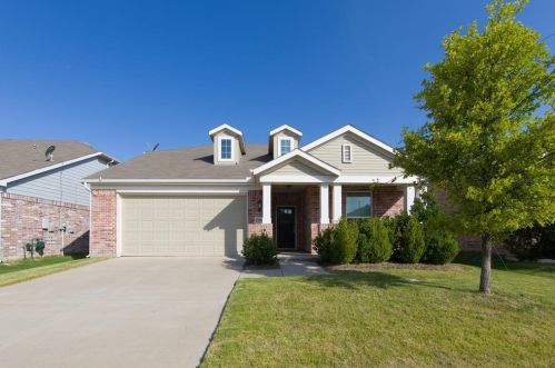 1200 Pigeon Hawk Dr, Oak Point, TX 75068