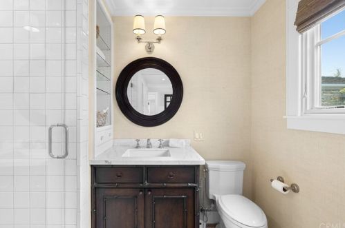 2050 Shipway Ln, Newport Beach CA  92660-4336 exterior