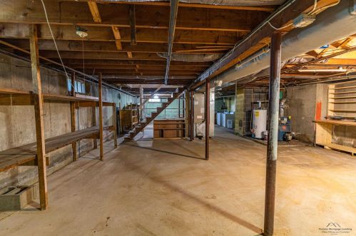 95 Wheeler Ave, Salem NH  03079-3494 exterior