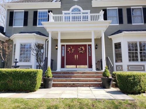 20 Crosby Ct, Ridgefield, CT 06877-1133