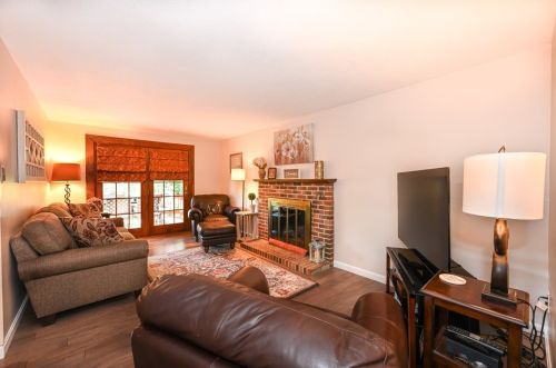 177 Highview Dr, Pittsburgh, PA 15241-1638