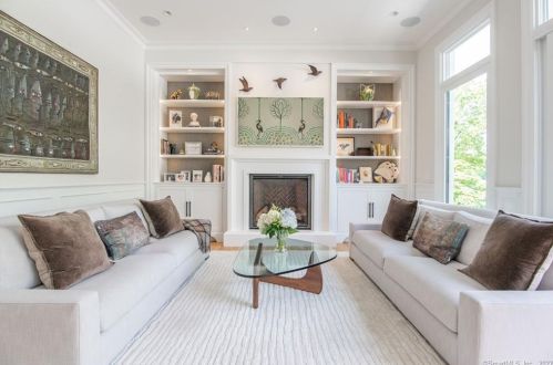 20 Hidden Brook Dr, Brookfield Center CT  06804-1306 exterior