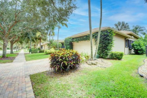 7909 Via Grande, Boynton Beach, FL 33437-7521