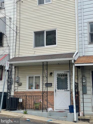 206 Harrison St, Primrose, PA 17901-1722