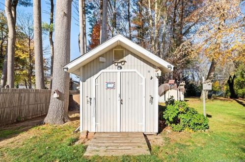 542 Forest St, Hartford CT  06118-2035 exterior