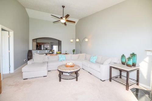 7236 Villa Ln, New Haven, OH 45030-9201