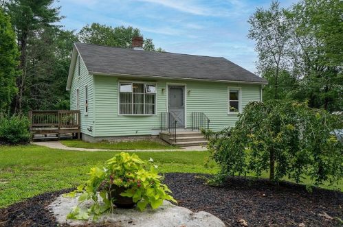 10 Paige Hill Rd, Goffstown, NH 03045-2237