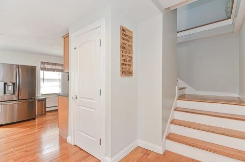 19 Beacon St, Gloucester MA 01930-3436 exterior