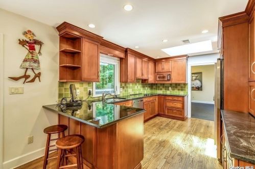 34 Club House Ct, Muttontown, NY 11753-2813