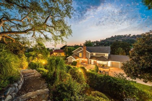 1022 Oak Canyon Ln, Glendora CA  91741-2256 exterior