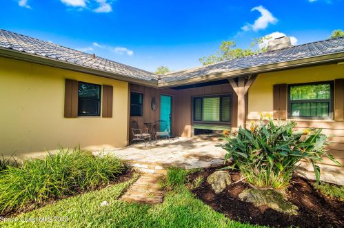 3605 Indian Riv Dr, Cocoa FL 32926-8704 exterior