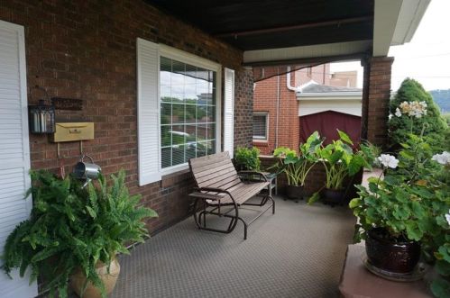 812 22nd St, Ambridge, PA 15003-1818