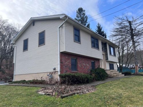1 Sterling Mine Rd, Sloatsburg, NY 10974-2617