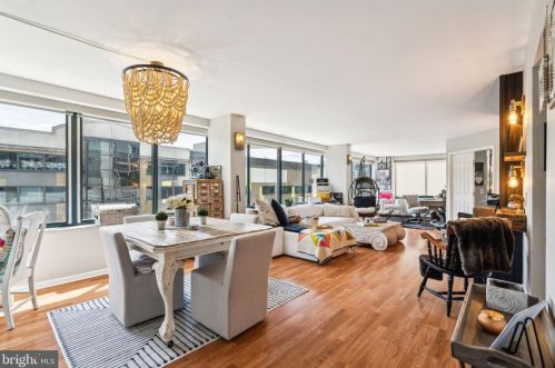 2001 Hamilton St, Philadelphia, PA 19130-4298