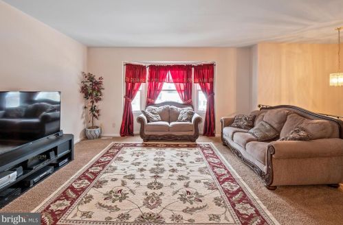 218 Gallimore Dr, Fredericksburg, VA 22407-1437