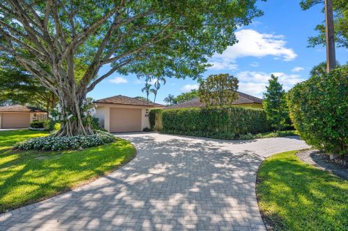 2043 Wightman Dr, West Palm Beach, FL 33414-5884
