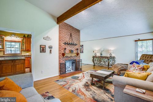 765 Mountain View Rd, Fredericksburg VA  22406-4533 exterior