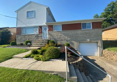 5982 Childs Ave, Cincinnati, OH 45248-4138