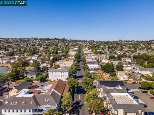 296 1 St, Benicia CA 94510-3553 exterior