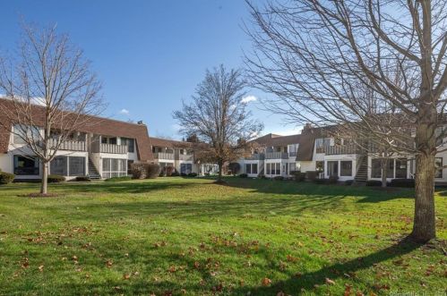 92 Hulls Hwy, Southport, CT 06890-1134