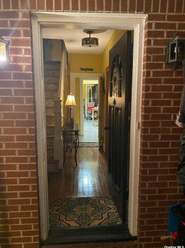 329 Broadway, Cedarhurst, NY 11516-1401