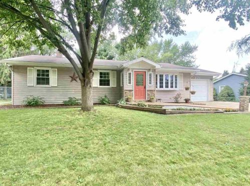 424 Hart Dr, Clinton WI  53525-9103 exterior