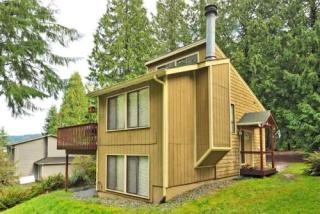 72 Point Dr, Bellingham WA  98229-7931 exterior
