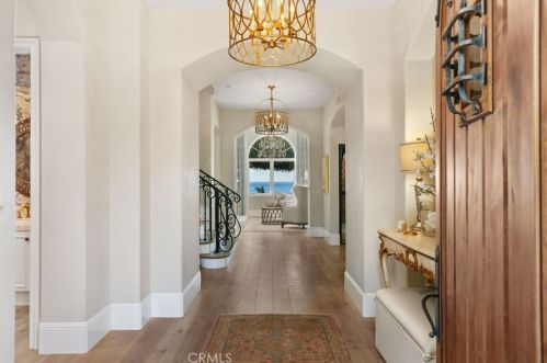 8 Rockshore Blf, Newport Beach CA  92657-2131 exterior