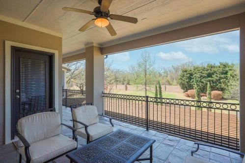 3101 Oak Crest Dr, Lewisville TX  75022-5268 exterior