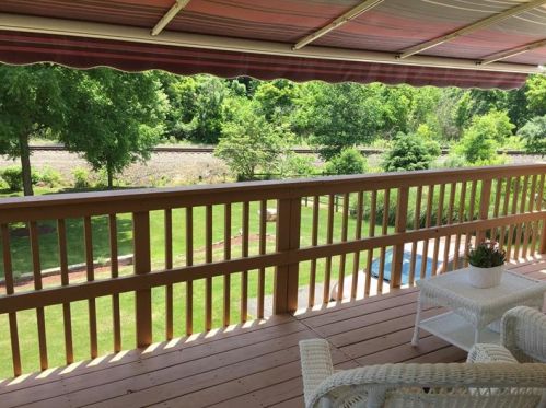 3672 Finleyville Elrama Rd, Finleyville, PA 15332-3032