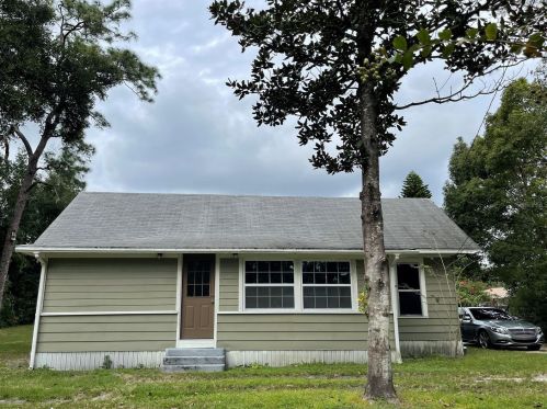 4811 Beggs Rd, Orlando, FL 32810-2719
