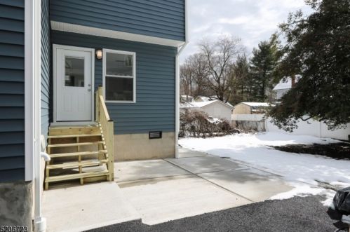 4 Hollywood Ave, Montclair NJ  07042-4306 exterior