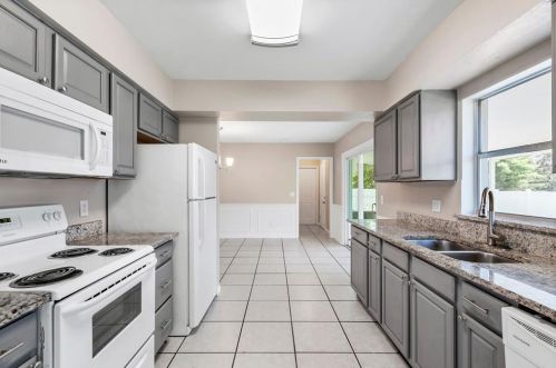 508 Highland Dr, Lakeland, FL 33813-1731