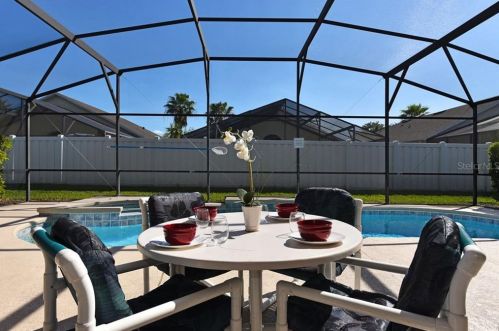 4825 Cumbrian Lakes Dr, Kissimmee, FL 34746-6720