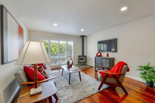 768 Stonegate Dr, South San Francisco, CA 94080-1561