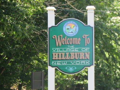 40 Second St, Hillburn, NY 10931-1226