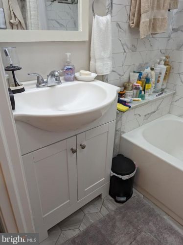 811 Shaw Ave, Lansdale PA  19446-2335 exterior