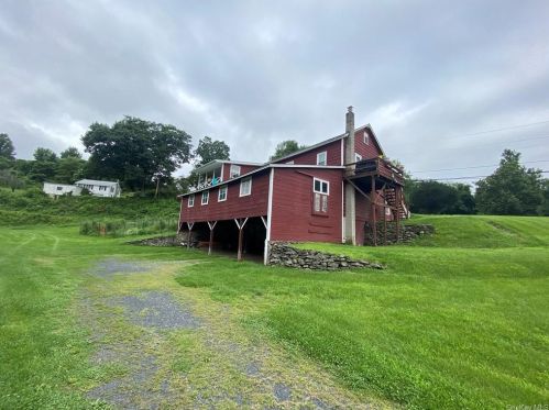 111 Western Ave, Marlborough NY  12542-5141 exterior