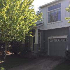 16078 Holland Ln, Sherwood, OR 97140-9435