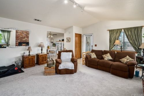 42809 Limeridge Dr, Leona Valley CA  93532-1511 exterior